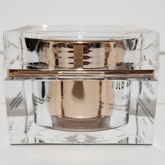 JLO Beauty - Picture 4 of 6